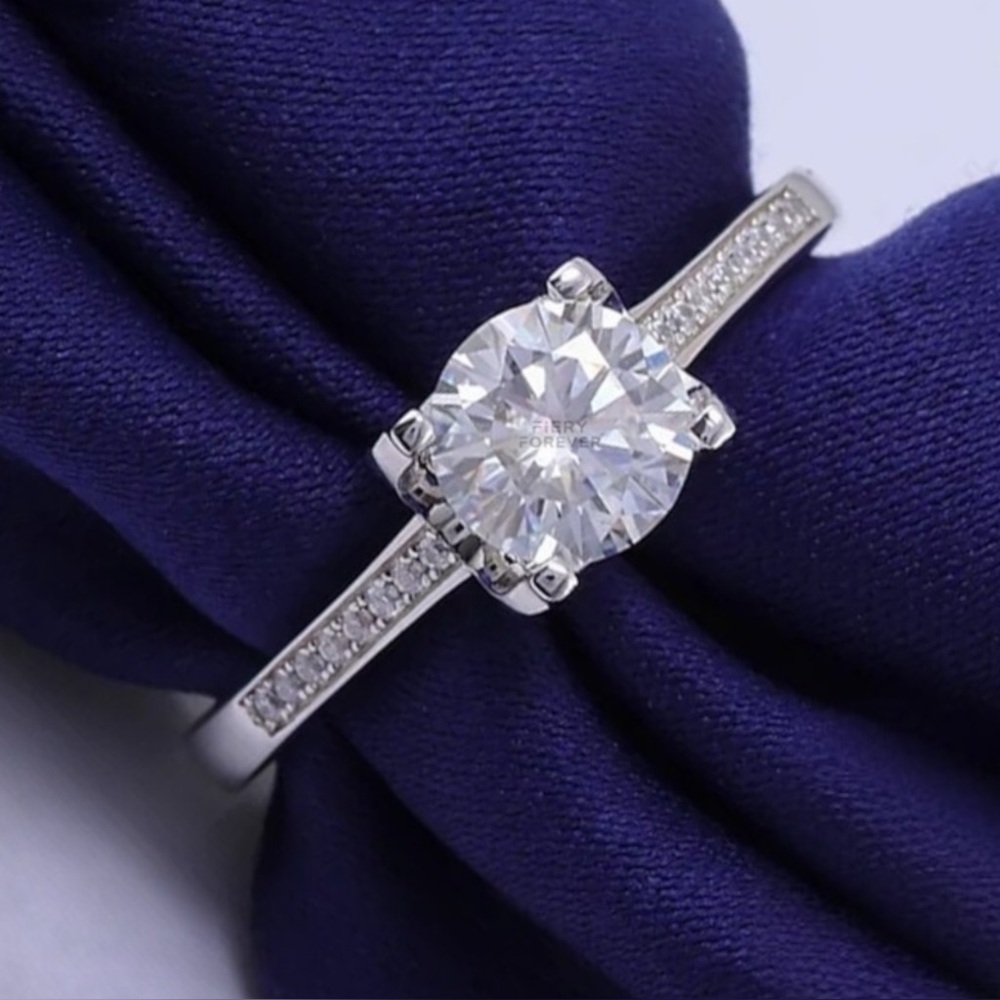 1ct Round Cut Moissanite Ring 14k White gold Finish GRA Certificate